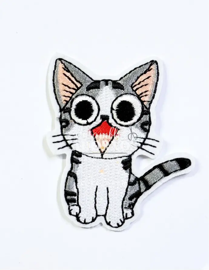 APLICACION CON PEGA GATO SALMON 5.5X6.5CM (PQT X 20 UND)