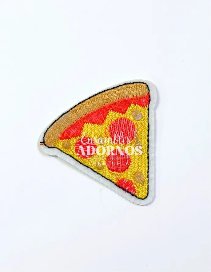 APLICACION CON PEGA PIZZA 5.6X5.7CM (PQT X 20 UND)