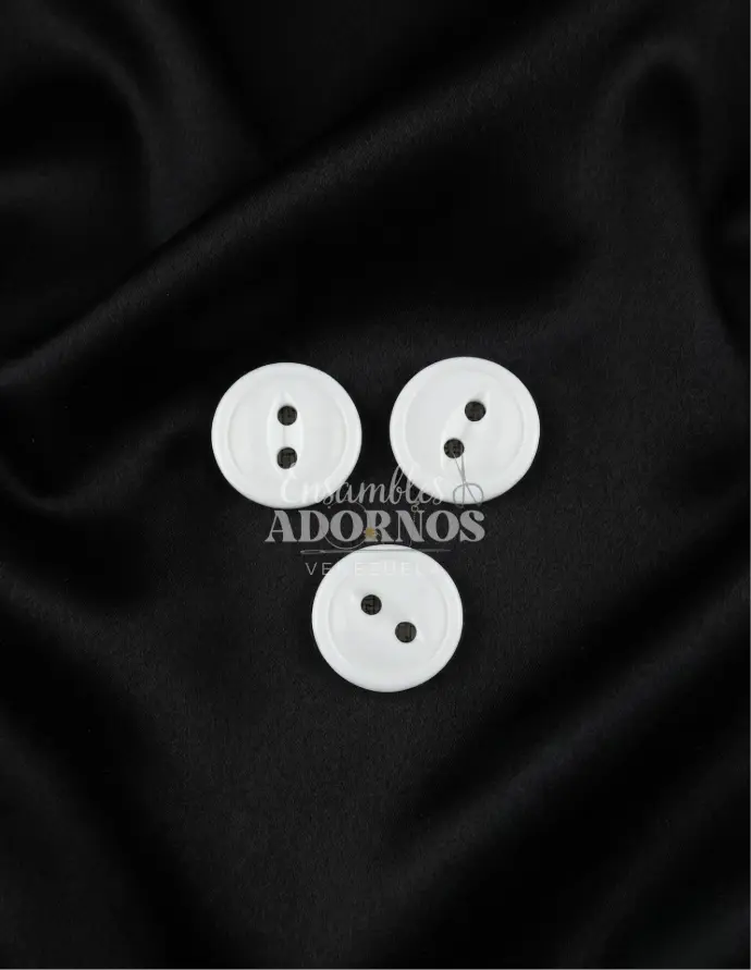 BOTON NYLON OJO DE PEZ 2HUECOS 24L (PAQUETE X 720UNID)