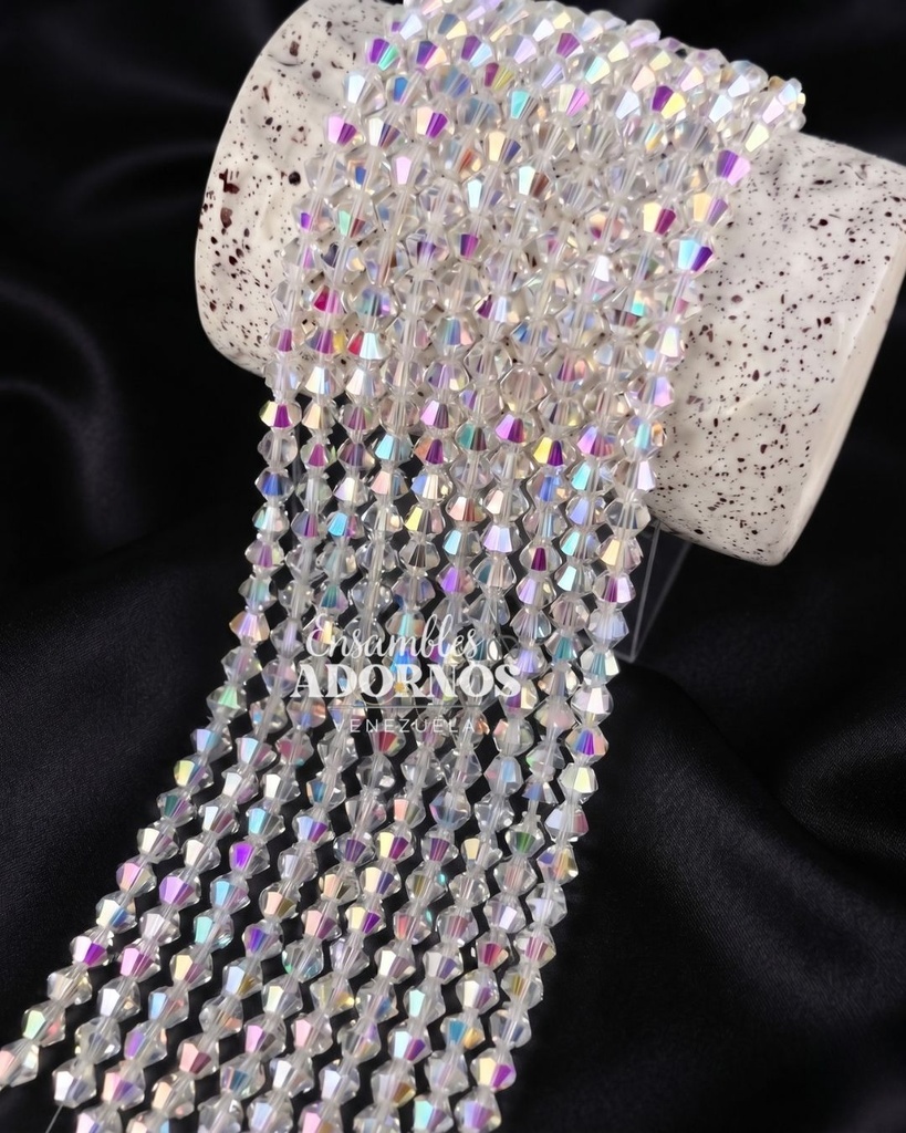 CRISTAL CHECO ROMBO 6MM (MAZO X 10 SARTAS/SARTA X 45UND)