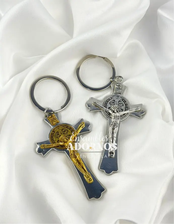 LLAVERO RELIGIOSO METALICO 7.8CMX4.2CM (PQT X 12 UND SURTIDOS)