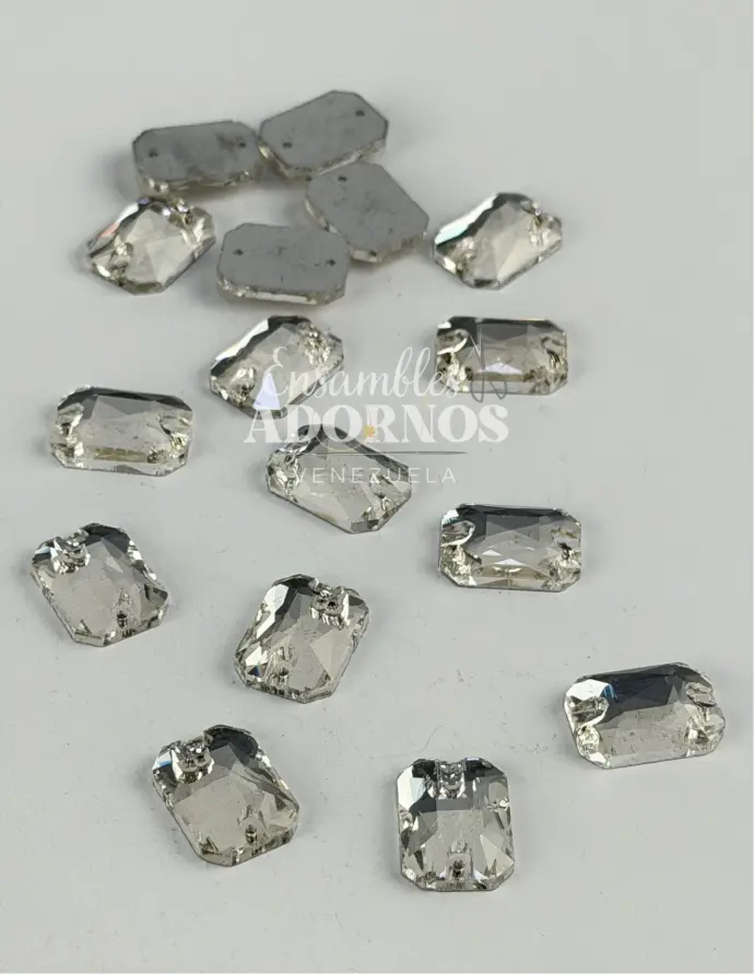 PIEDRA HILO VIDRIO CUADRADO 13X18MM (PQT X 100 UND)