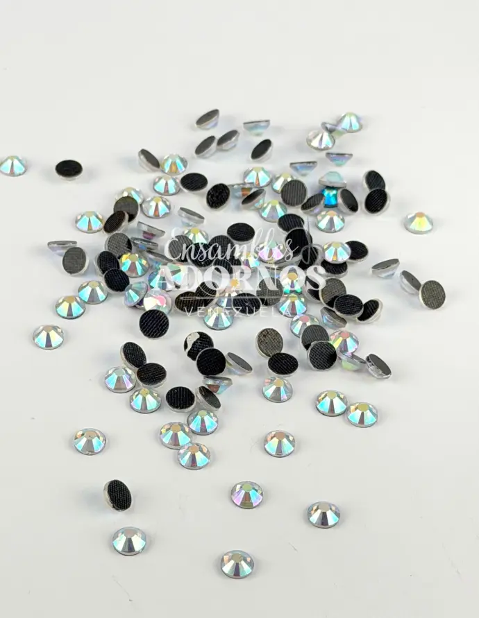 PIEDRA VIDRIO DMC 30SS 6MM (PQT X 40 GRUESAS 5760 UND)