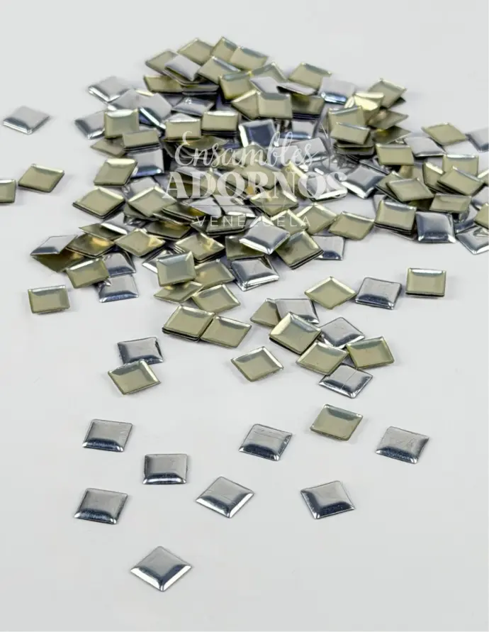 TACHE PLANCHA CUADRADO 7X7MM PQT X 200 GRS