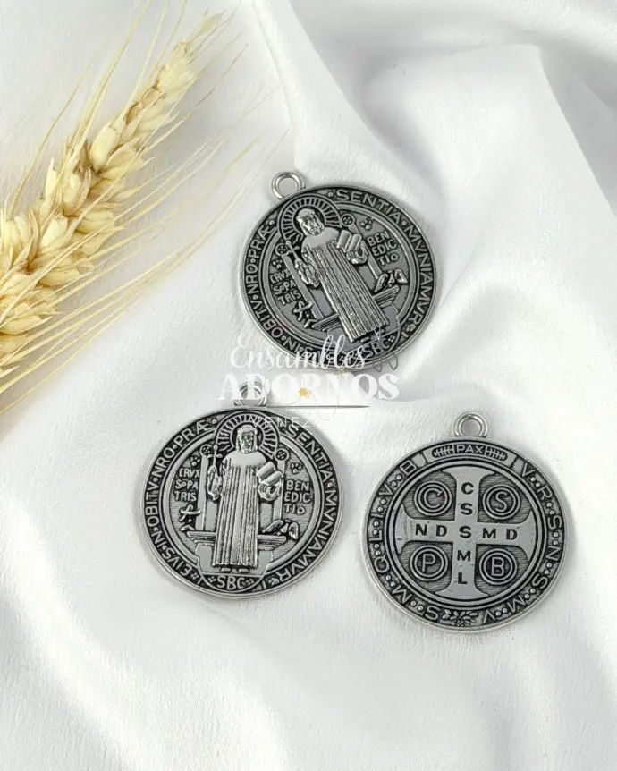  MEDALLA RELIGIOSA METALICA SAN BENITO 7.5CM (UNIDAD)