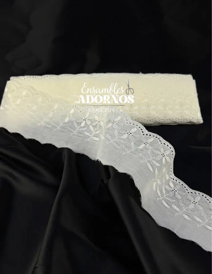 TIRA BORDADA (LETÍN) 8.0CM (PZA X 15 YDS)