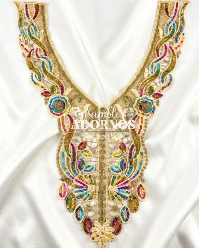CUELLO LENTEJUELA 27X40.5CM (UNIDAD)