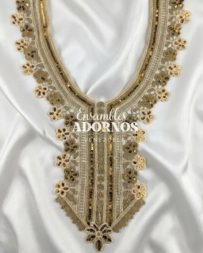 CUELLO LENTEJUELA 26.5X37CM (UNIDAD)