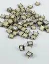 TACHE PERLA LATON CUADRADO 8X8MM (PQT X 5000 UND)