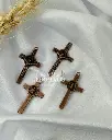CRUZ RELIGIOSA METALICA CRISTO PLANO 3.6X2.1CM (PQT X 100 UND)