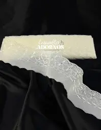 TIRA BORDADA (LETÍN) 8.0CM (PZA X 15 YDS)