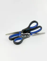 TIJERA IMITACION CORNETA. 7.5" (CAJA X 12 UND)